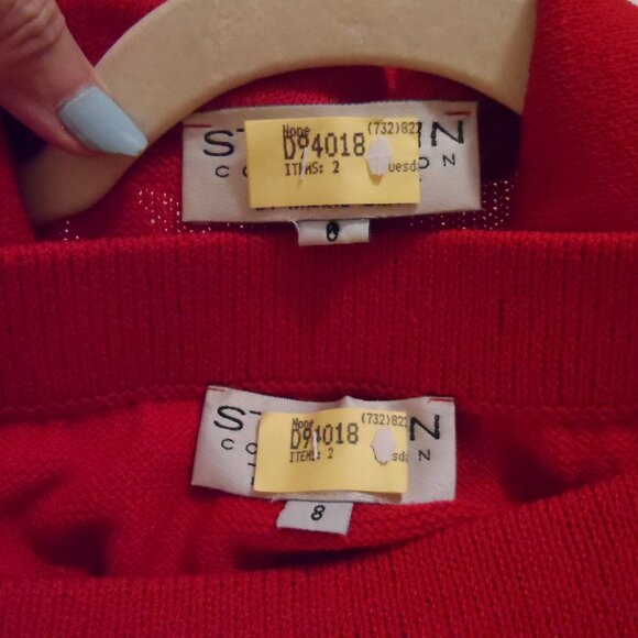 St. John Collection Red Knit Double Breasted Jacket & Skirt Suit SIze 8 - Picture 16 of 16